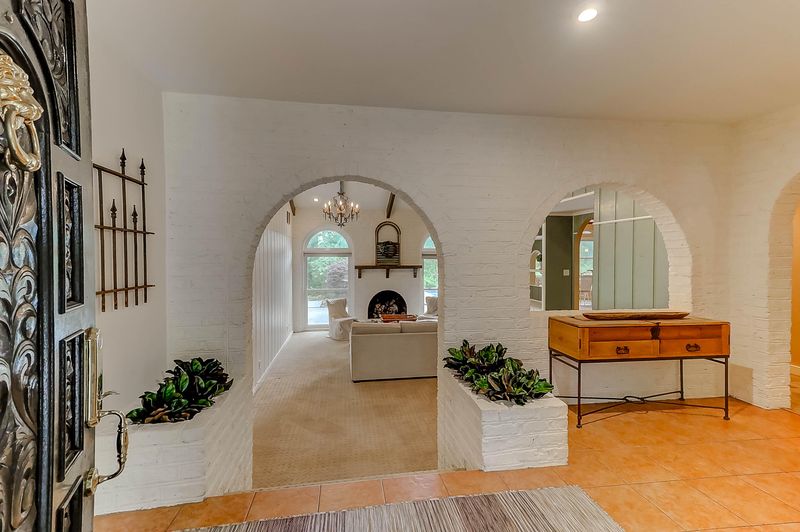 310 Fairington Dr, Summerville, SC 29485