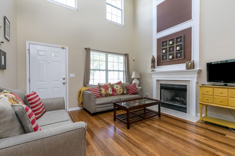 1375 Water Edge Dr, Charleston, SC 29492