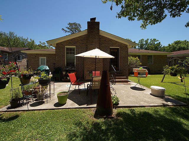 8374 Delhi Rd, North Charleston, SC 29406