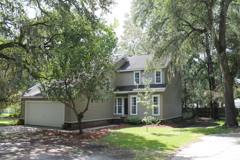 101 Weatherbark Cir, North Charleston, SC 29418
