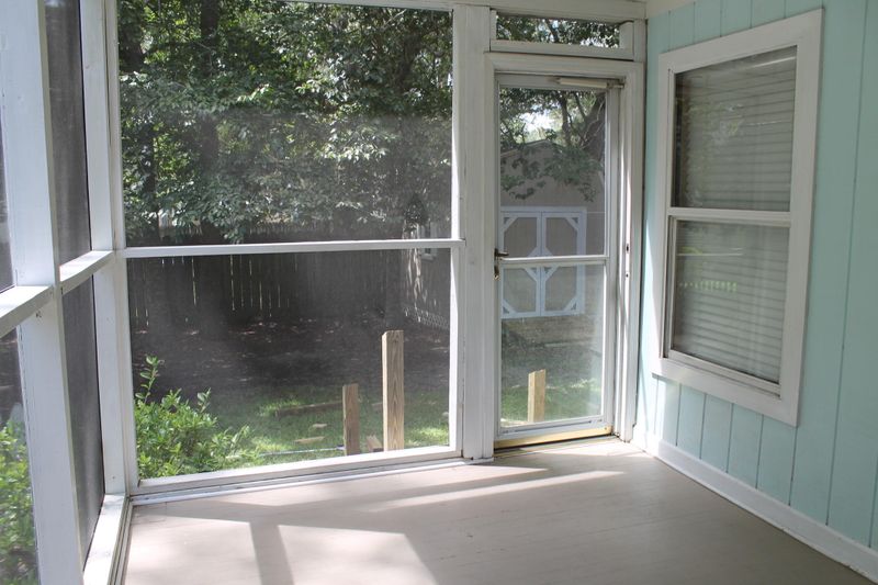 101 Weatherbark Cir, North Charleston, SC 29418