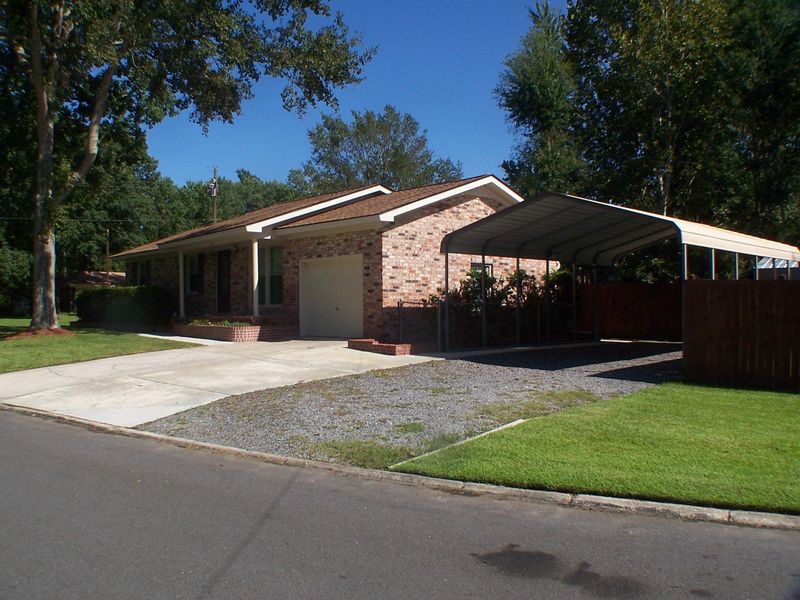 313 Holly Ave, Goose Creek, SC 29445