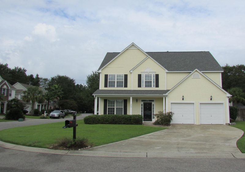 203 Evesham Dr, Summerville, SC 29485