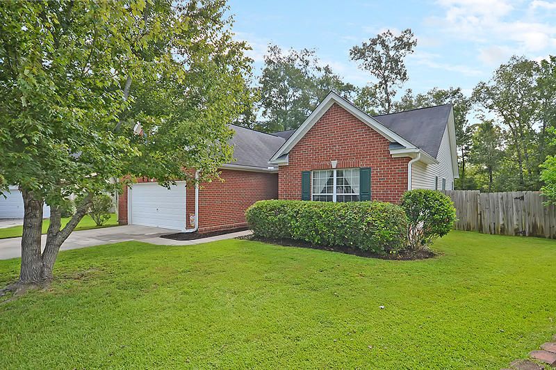 1435 Gemstone Blvd, Hanahan, SC 29410
