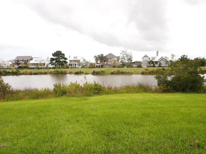 335 Lesesne St, Charleston, SC 29492