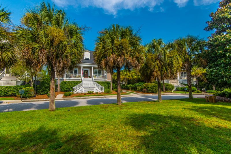 205 N Ladd Ct, Charleston, SC 29492