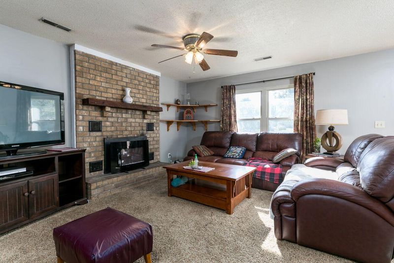 408 Resinwood Rd, Moncks Corner, SC 29461