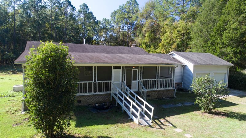 129 Sandstone Ln, Ridgeville, SC 29472