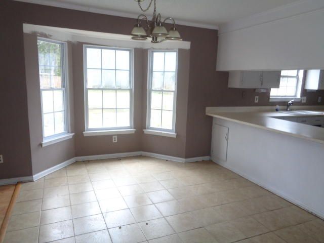 102 Bayleaf Ct, Summerville, SC 29486
