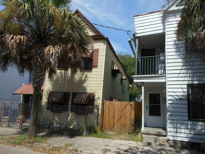 22 Bogard St, Charleston, SC 29403