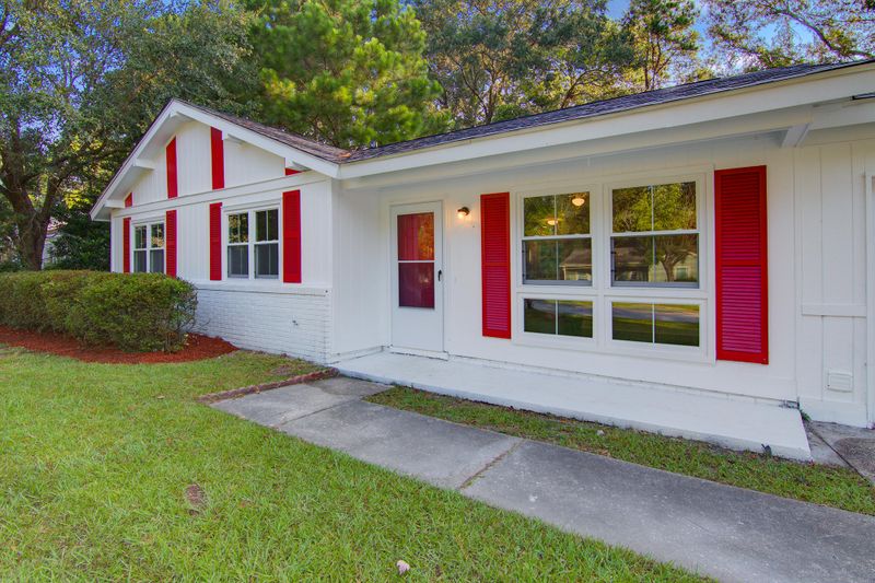 7624 Midwood Dr, North Charleston, SC 29420