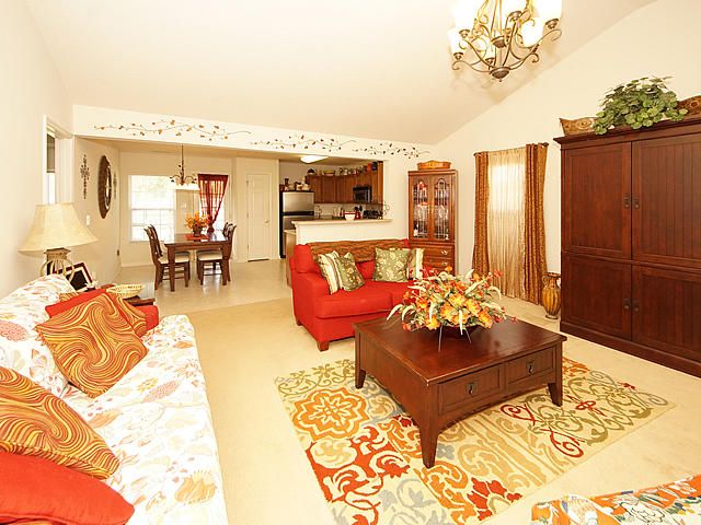 206 Waterbrook Dr, Goose Creek, SC 29445