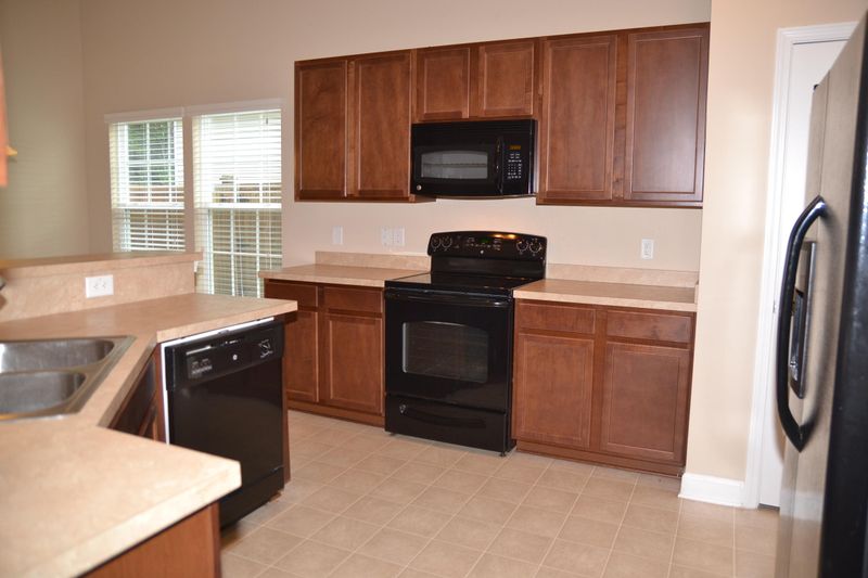214 Maywood Dr, Moncks Corner, SC 29461