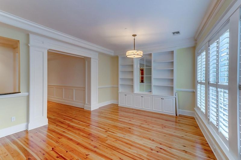 1 Vendue Range #C, Charleston, SC 29401