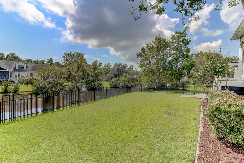 1938 Enclave Dr, Mount Pleasant, SC 29464