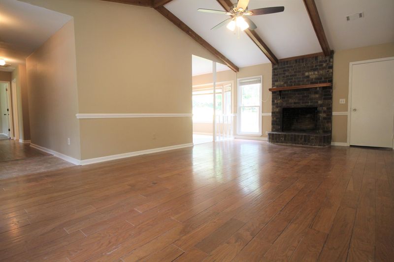 404 Cherokee Dr, Summerville, SC 29483