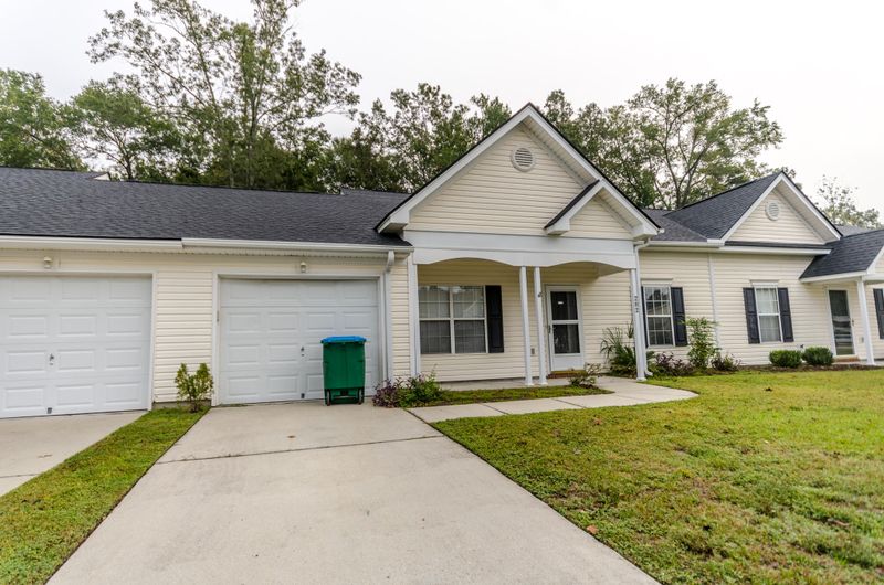 202 Hardee Ave, Summerville, SC 29485