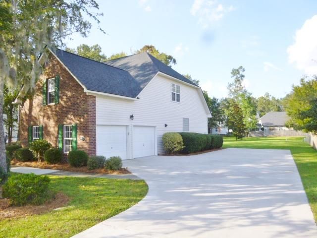 665 Hamlet Cir, Goose Creek, SC 29445