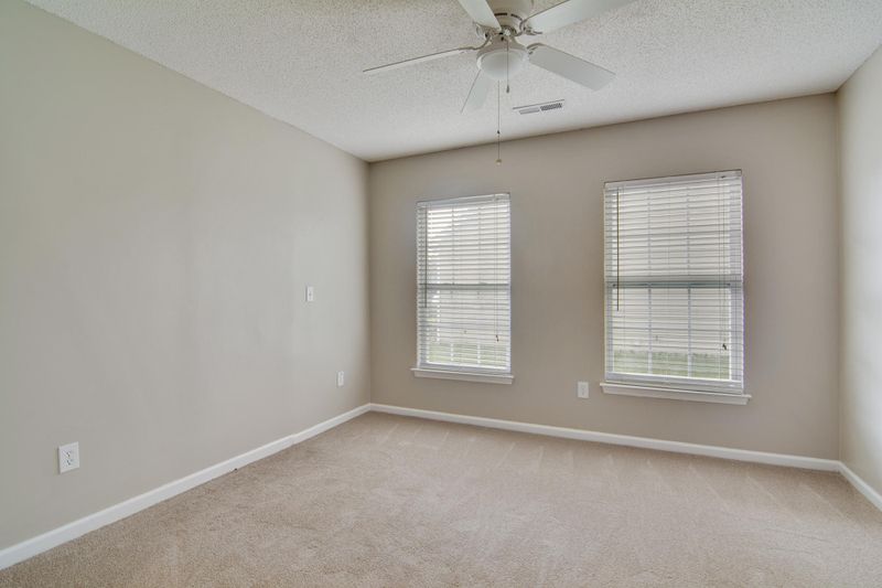 5019 Holdsworth Dr, Summerville, SC 29485