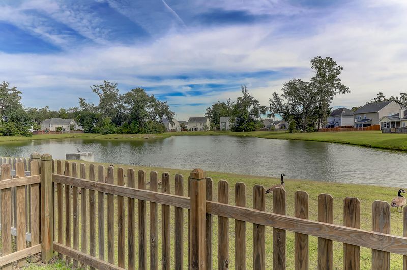 5237 Mulholland Dr, Summerville, SC 29485