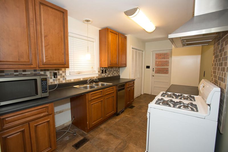 1928 Teakwood Rd, Charleston, SC 29414