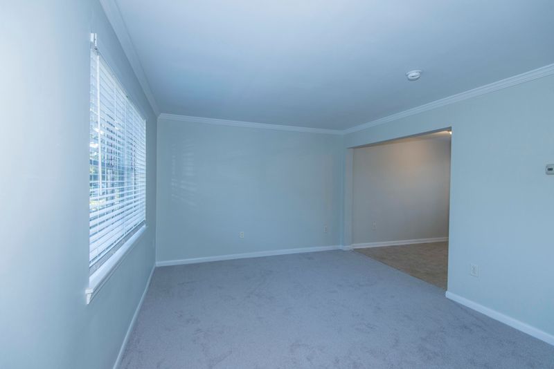 415 Parkdale Dr #9-E, Charleston, SC 29414