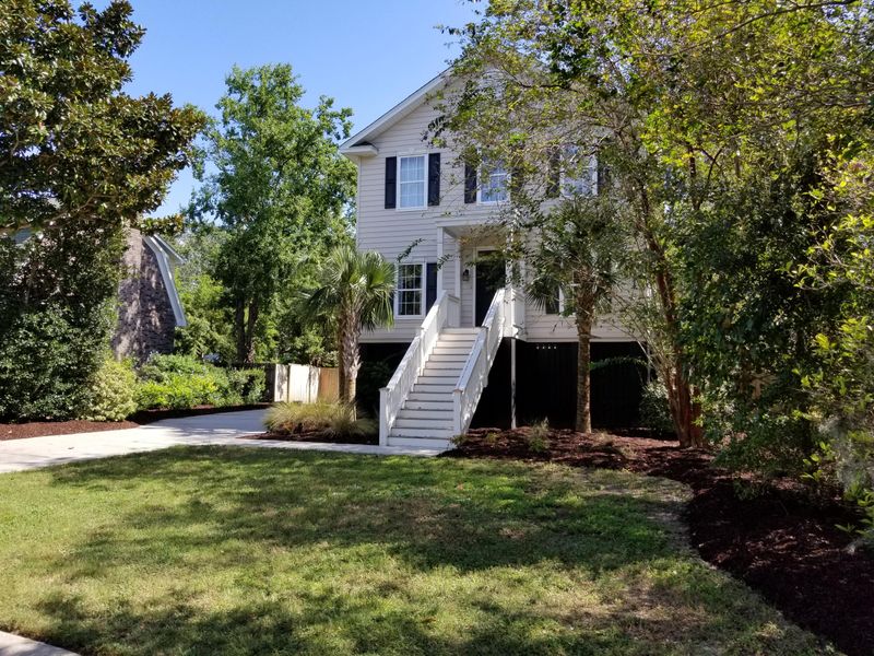 672 Oak Marsh Dr, Mount Pleasant, SC 29464