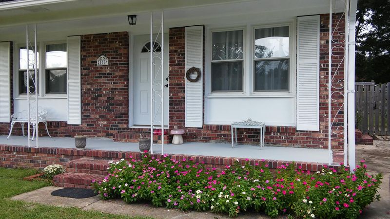 108 E Walnut Cir, Summerville, SC 29485