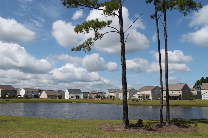 240 Decatur Dr, Summerville, SC 29483