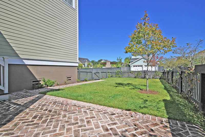 2506 Gatewood St, Daniel Island, SC 29492