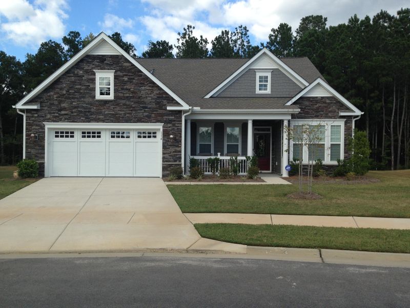 1118 Old Field Dr, Summerville, SC 29483