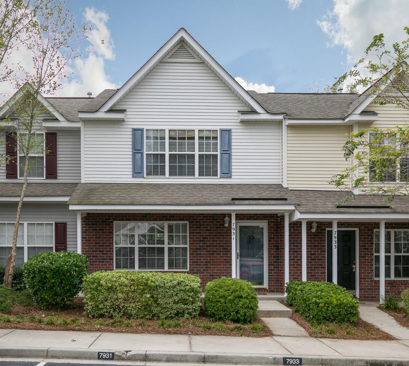7931 Shadow Oak Dr, North Charleston, SC 29406
