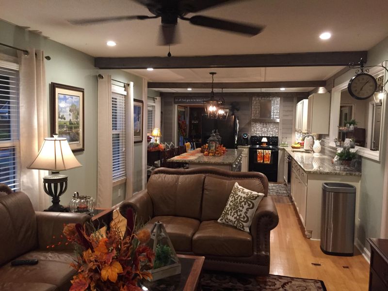 1011 Yeamans Hall Rd, Hanahan, SC 29410