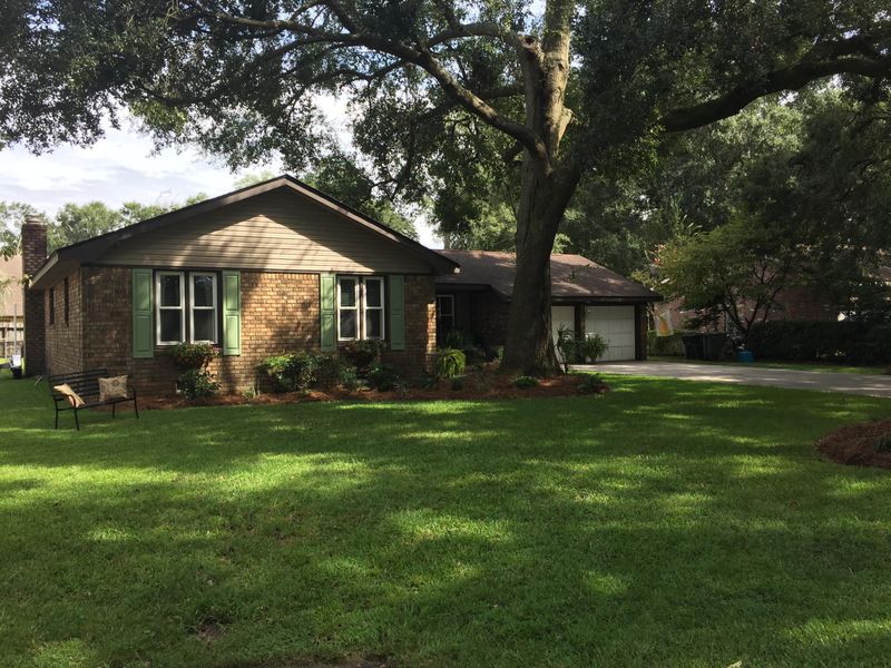 1011 Yeamans Hall Rd, Hanahan, SC 29410