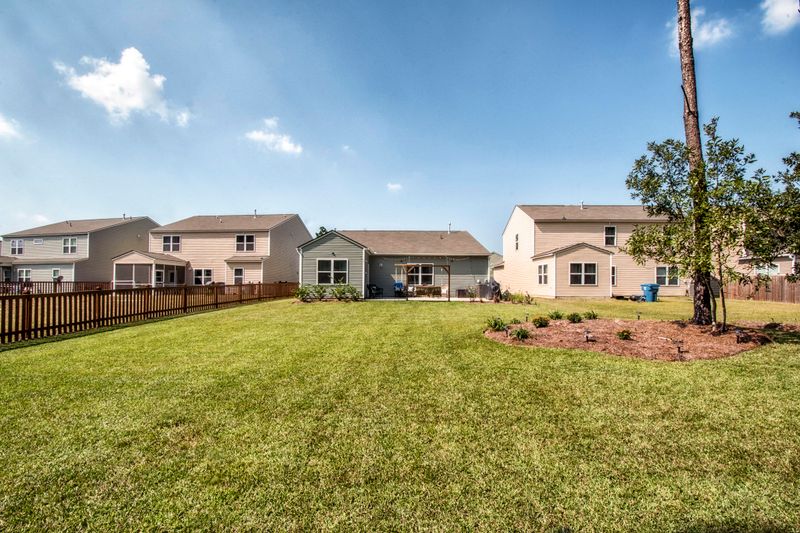 305 Decatur Dr, Summerville, SC 29483