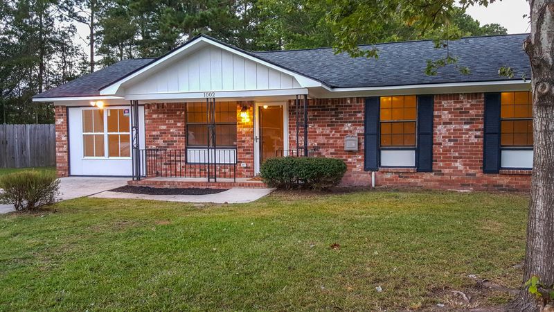 1002 Colony Ct, Summerville, SC 29483