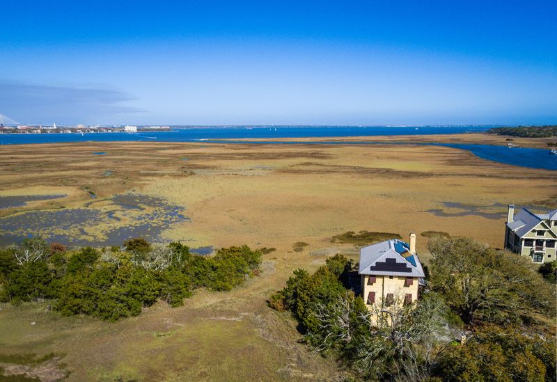 4 Old Summer House Rd, Charleston, SC 29412