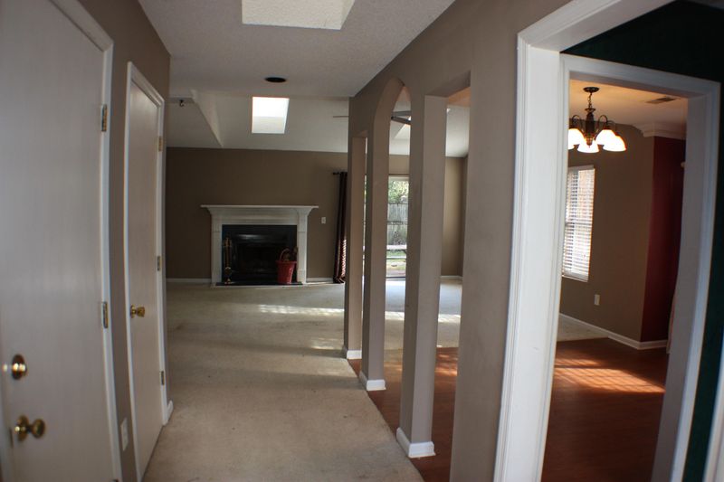 1211 Llewellyn Rd, Mount Pleasant, SC 29464