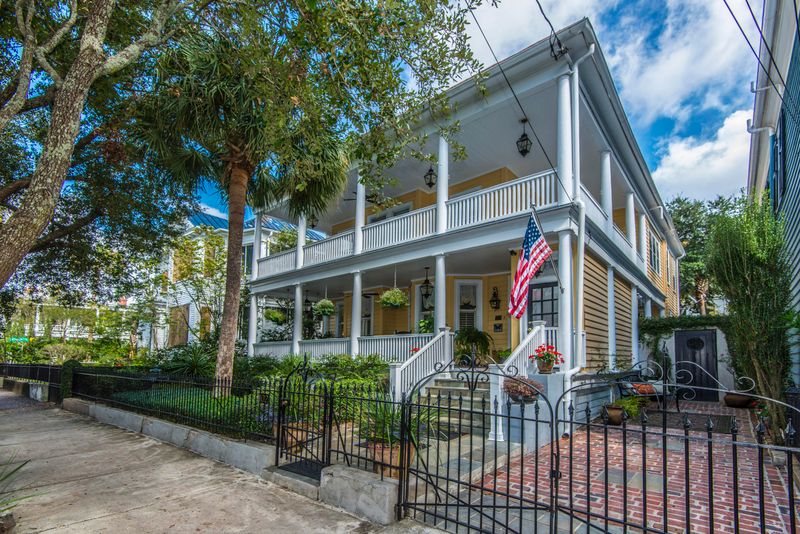 102 Ashley Ave, Charleston, SC 29401
