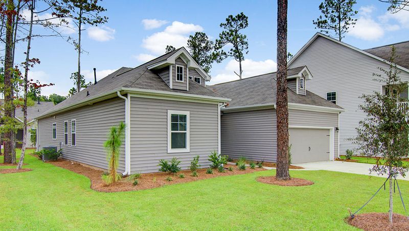 214 Olympic Club Dr, Summerville, SC 29483