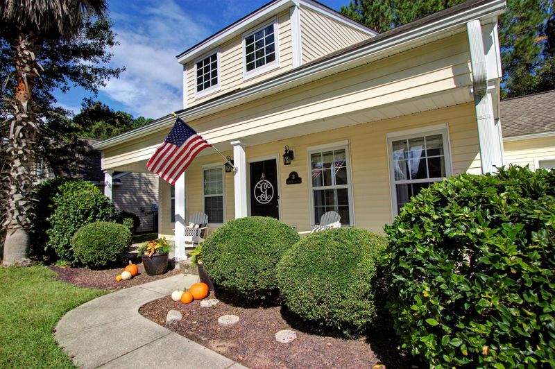 1404 Water Edge Dr, Charleston, SC 29492