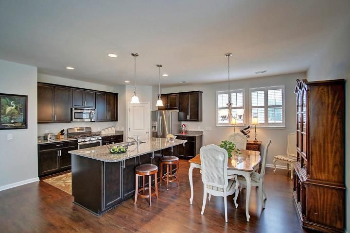 543 Man O'war Ln, Moncks Corner, SC 29461