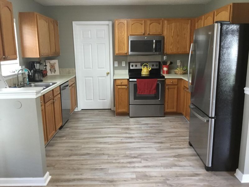 5066 Thornton Dr, Summerville, SC 29485