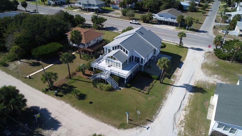 2402 Palmetto Blvd, Edisto Island, SC 29438