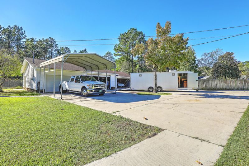 215 Benjamin Dr, Moncks Corner, SC 29461