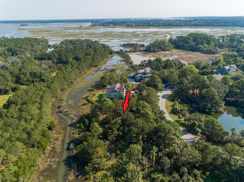 1207 N Jenkins Lagoon Dr, Seabrook Island, SC 29455