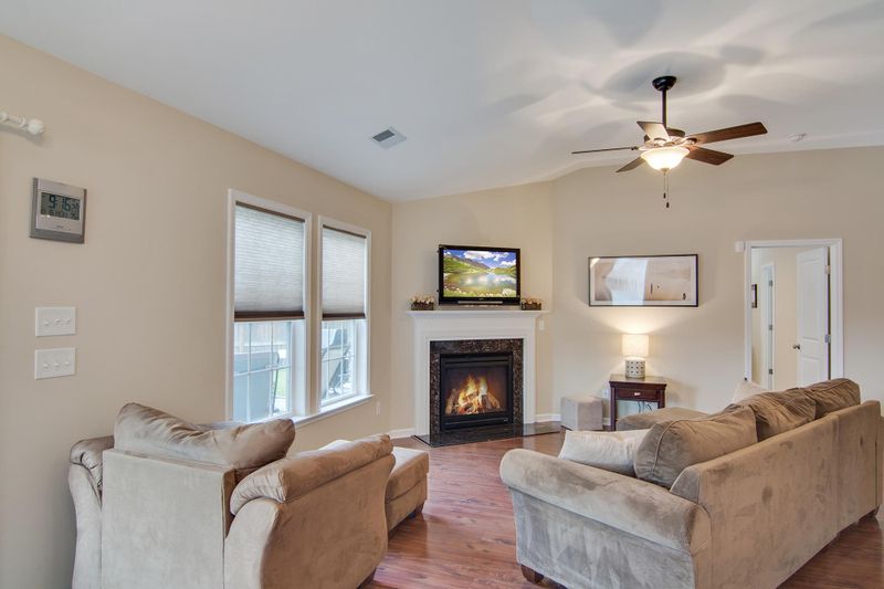 5457 Charleywood Ln, North Charleston, SC 29420