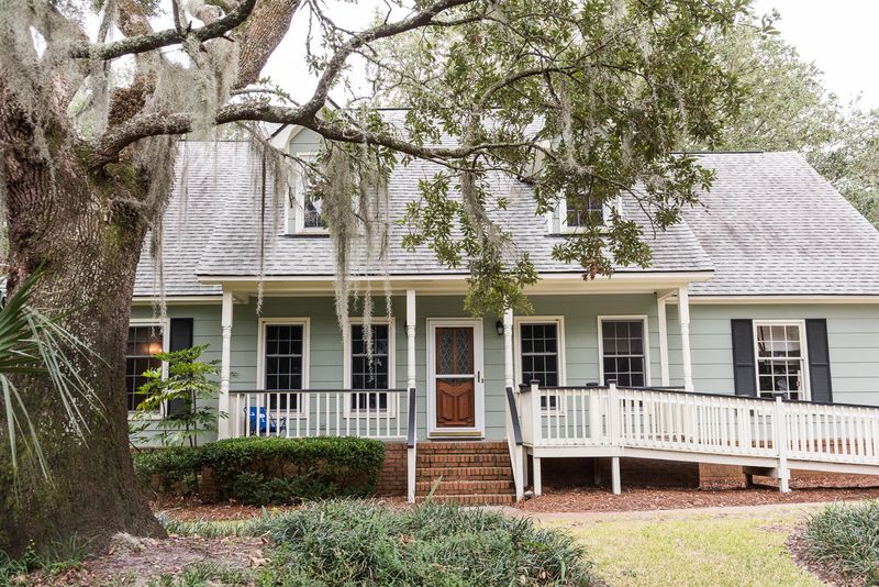276 Forest Trl, Isle Of Palms, SC 29451