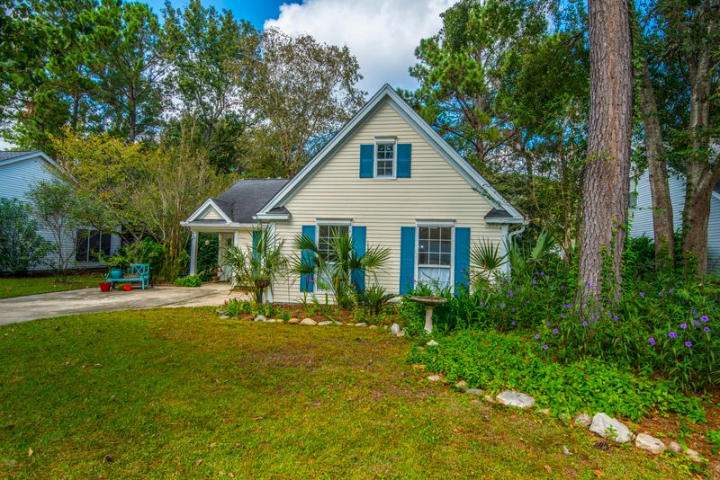 568 Tea House Ln, Mount Pleasant, SC 29464