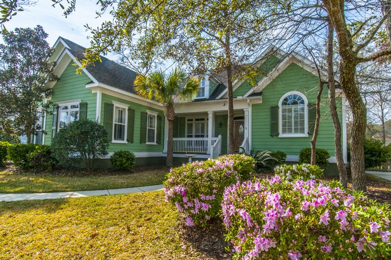 1145 Lands End Dr, Hanahan, SC 29410
